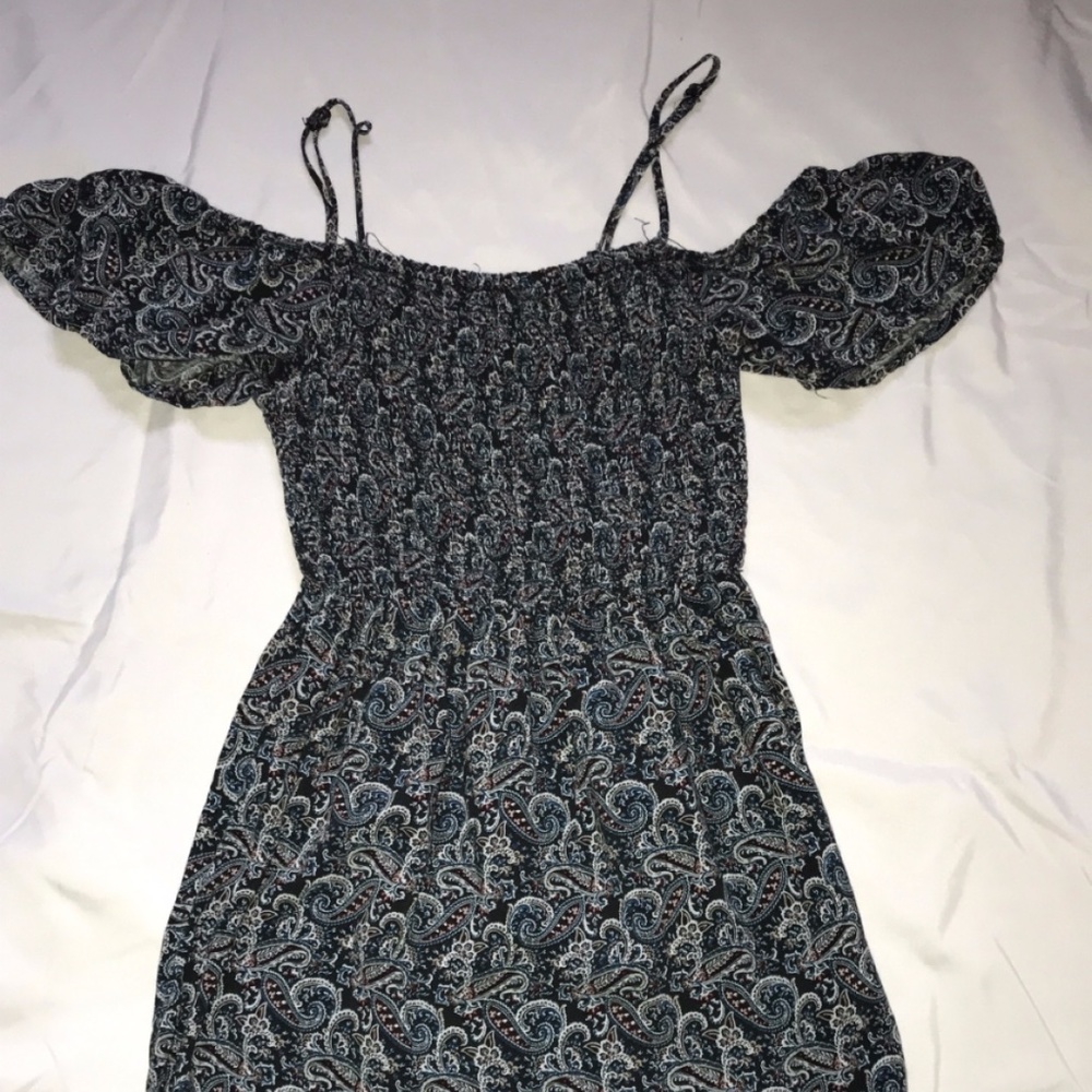 Strap and shoulder smocked dress (xs)